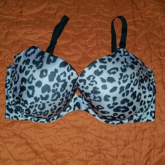 Victoria's Secret Other - The naked Victoria's secret lined demi bra