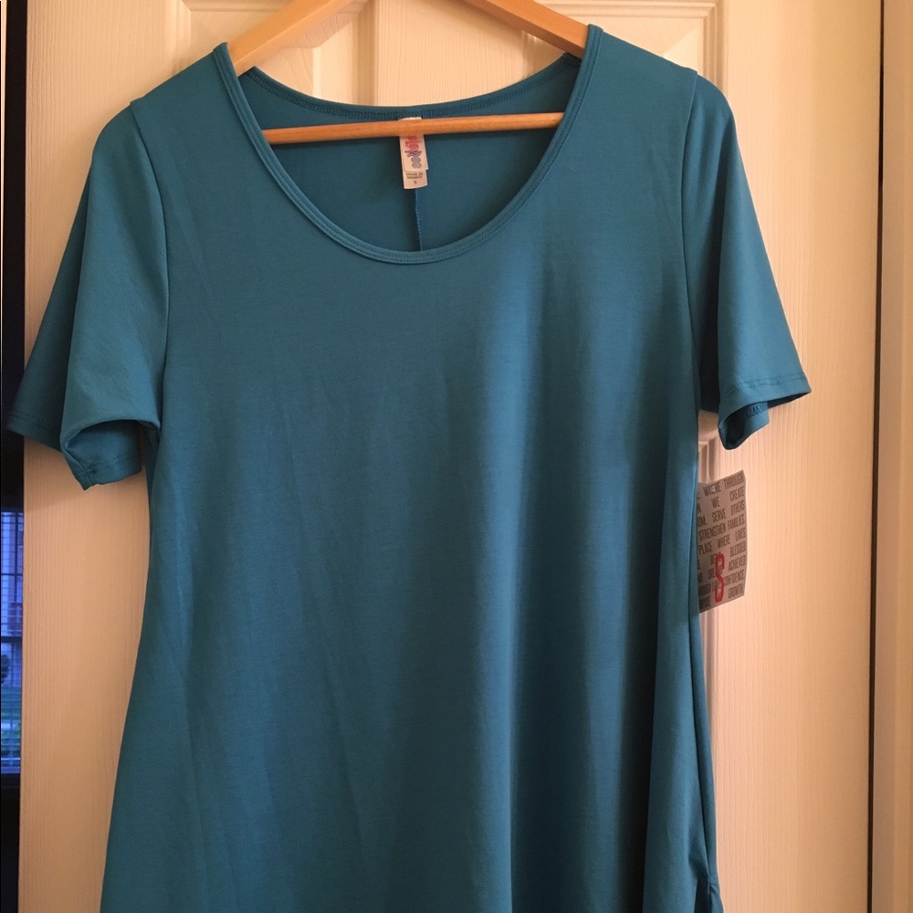 New with tags LuLaRoe small perfect t