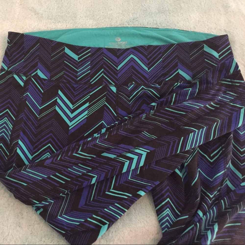 EUC Soma sport Cherveron leggings