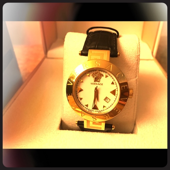 Men\'s Versace watch