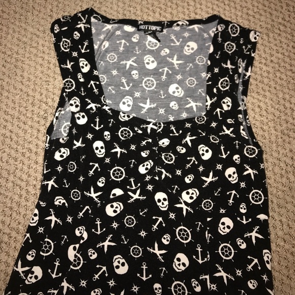 Pirate Skull Dress - Picture 2 of 3