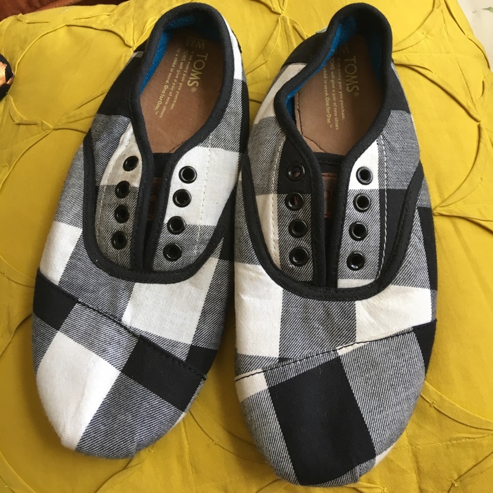 Toms slip on shoes