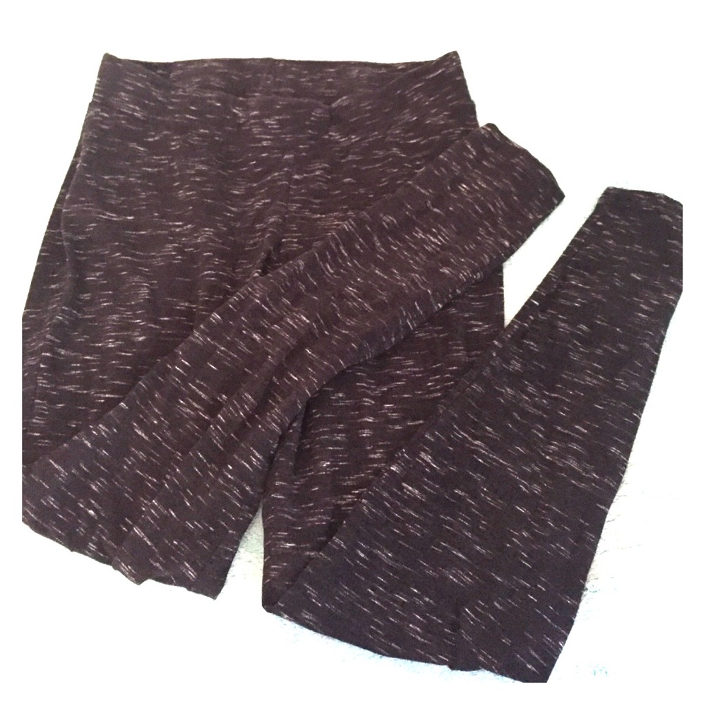 EUC Torrid black and white leggings