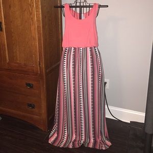 Sleeveless maxi dress