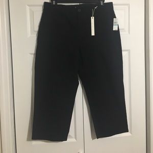 Black twill capris Gloria Vanderbilt 16 NWT