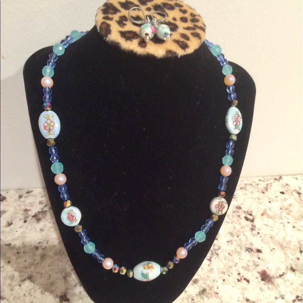 Porcelain and crystal jewelry set