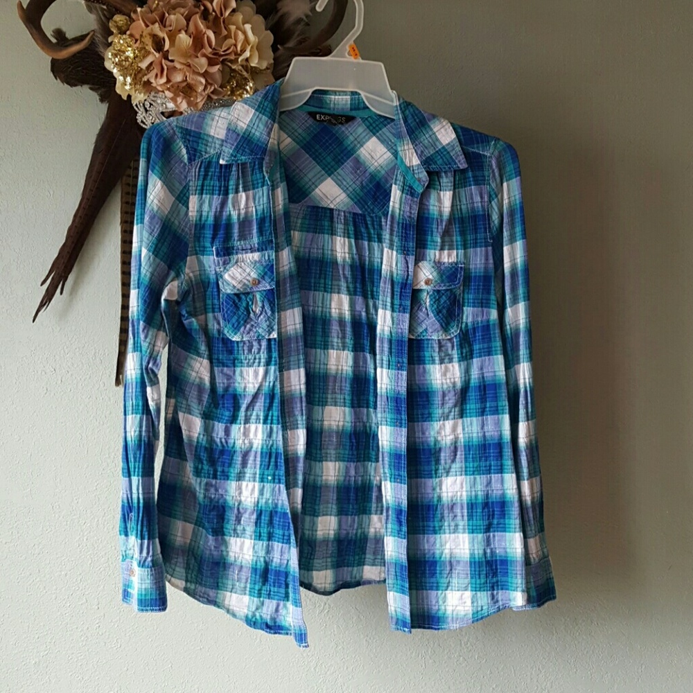 EXPRESS Plaid crinkle button down