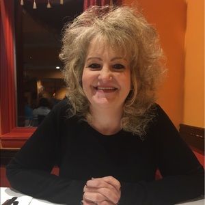 Meet your Posher, Connie