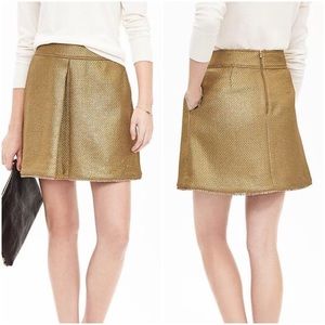 Banana Republic Gold textured skirt