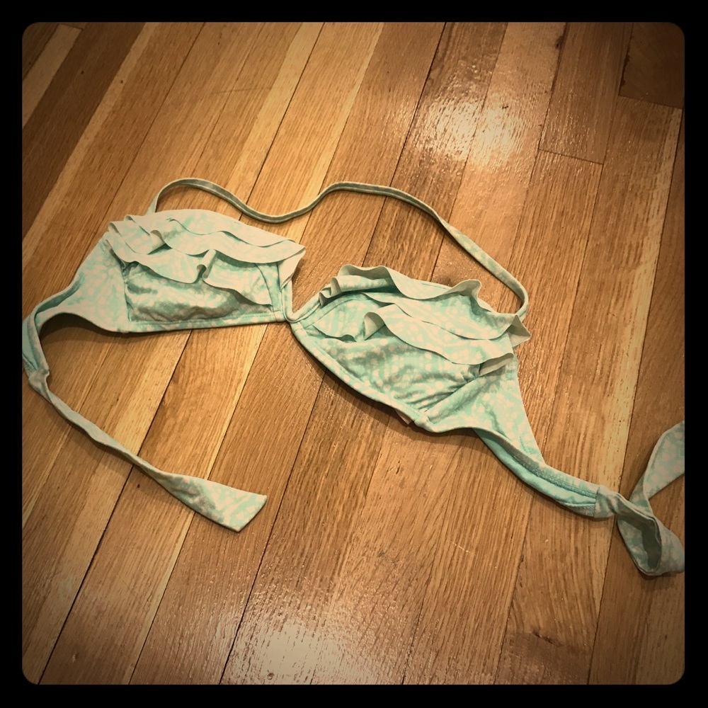 Xhiliration size medium bikini top