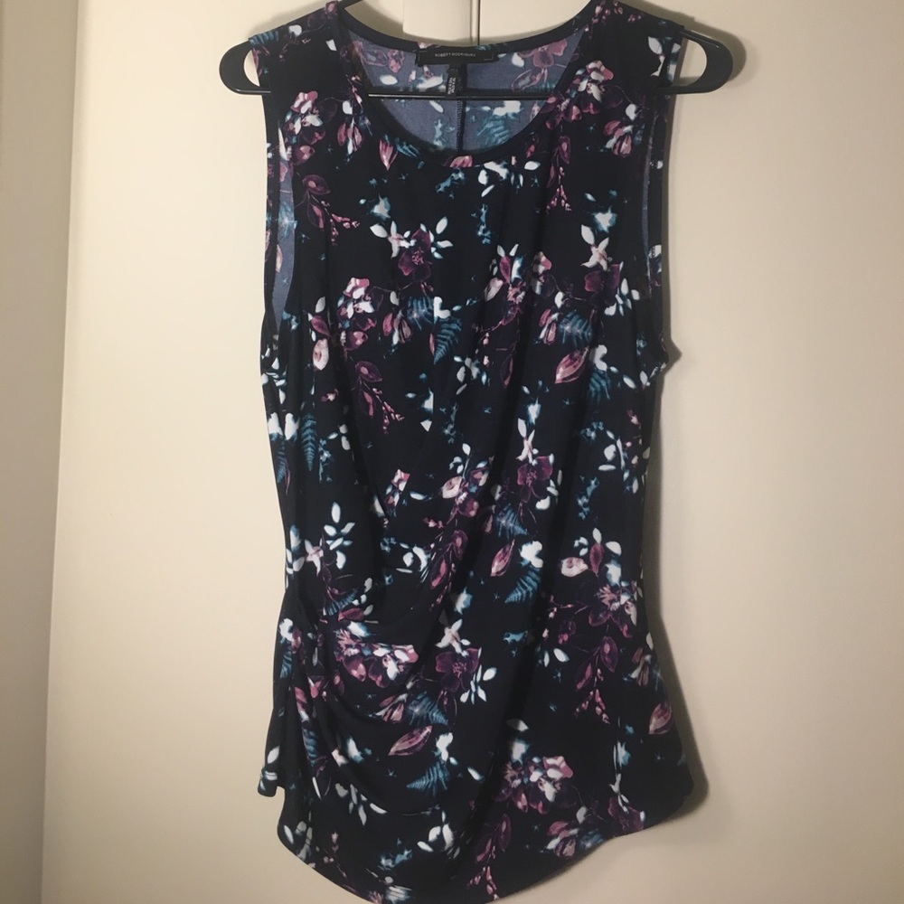 Super cute top!