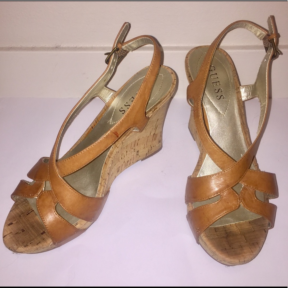 🌺GUESS WEDGES🌺