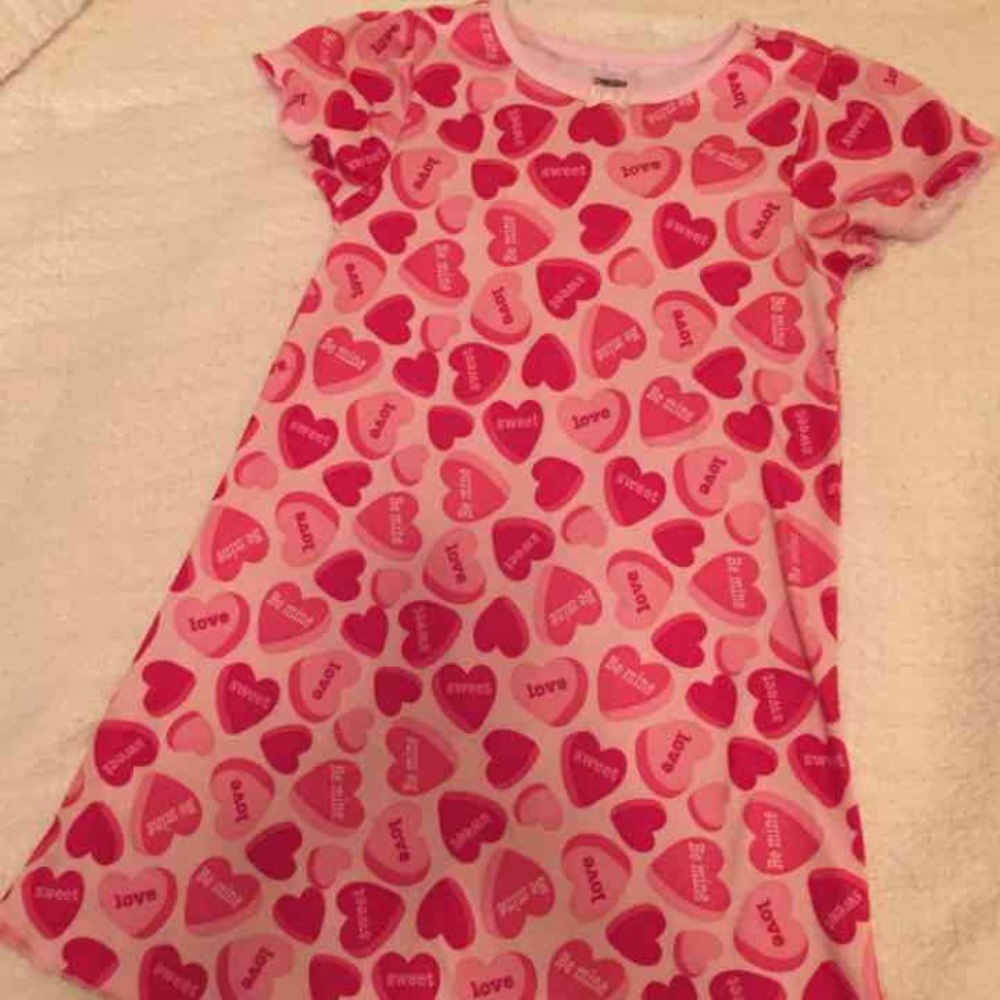Gymboree girls valentine night gown 7