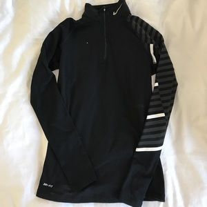 NIKE HALF ZIP JACKET