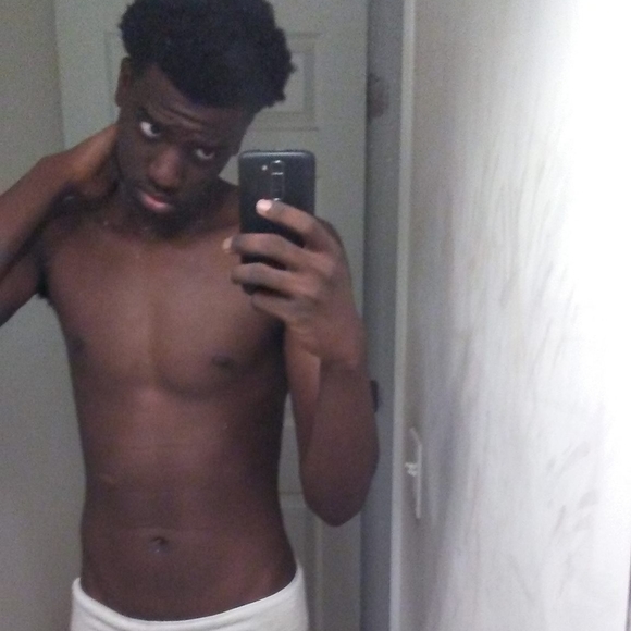 Meet your Posher, Brence - Picture 1 of 1