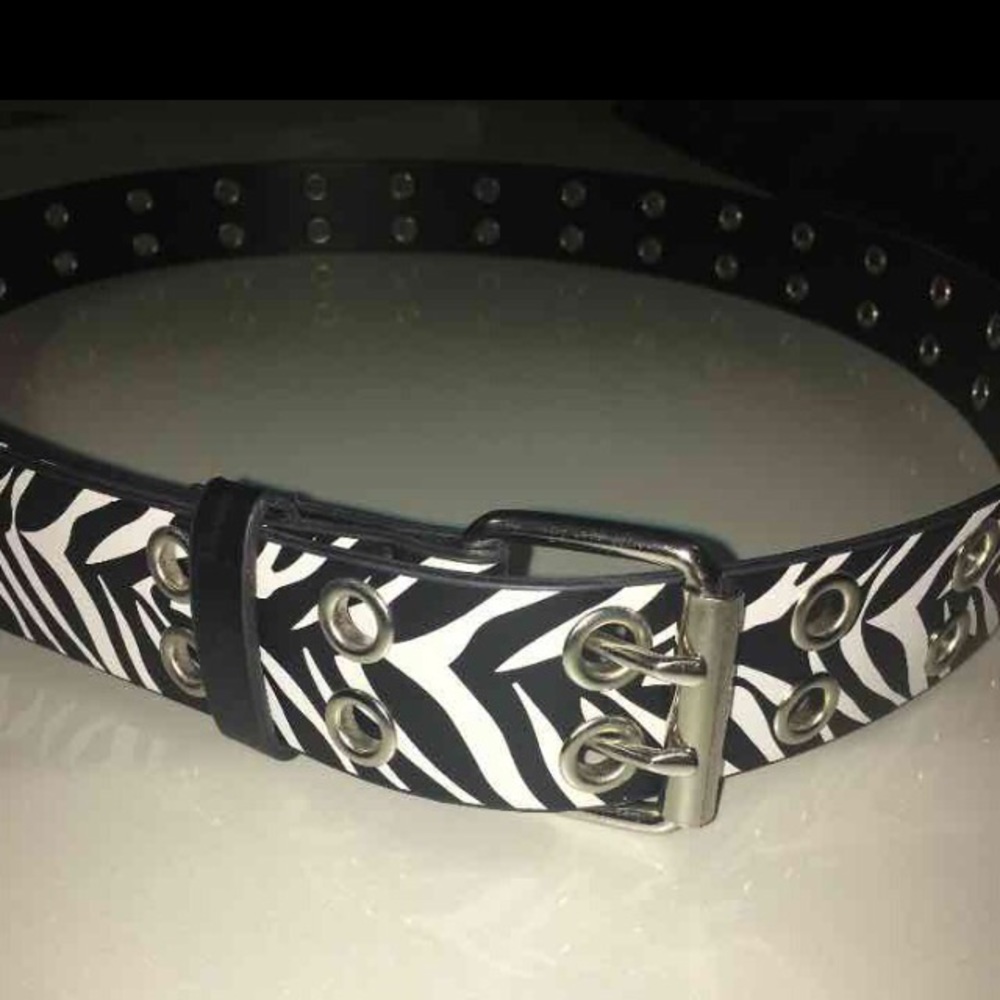 Zebra printed reversible belt NWT