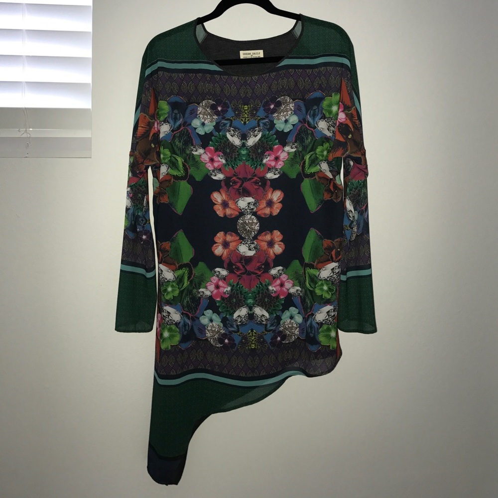 Dream Daily Tunic with Floral/Diamond Pattern