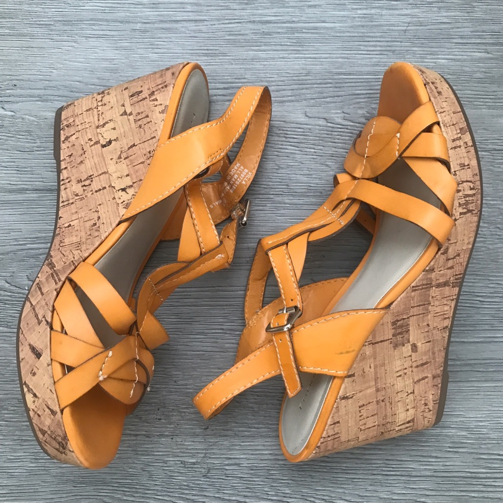✨NWOT✨Etienne Aigner Wedge's / Size 6.5 💋