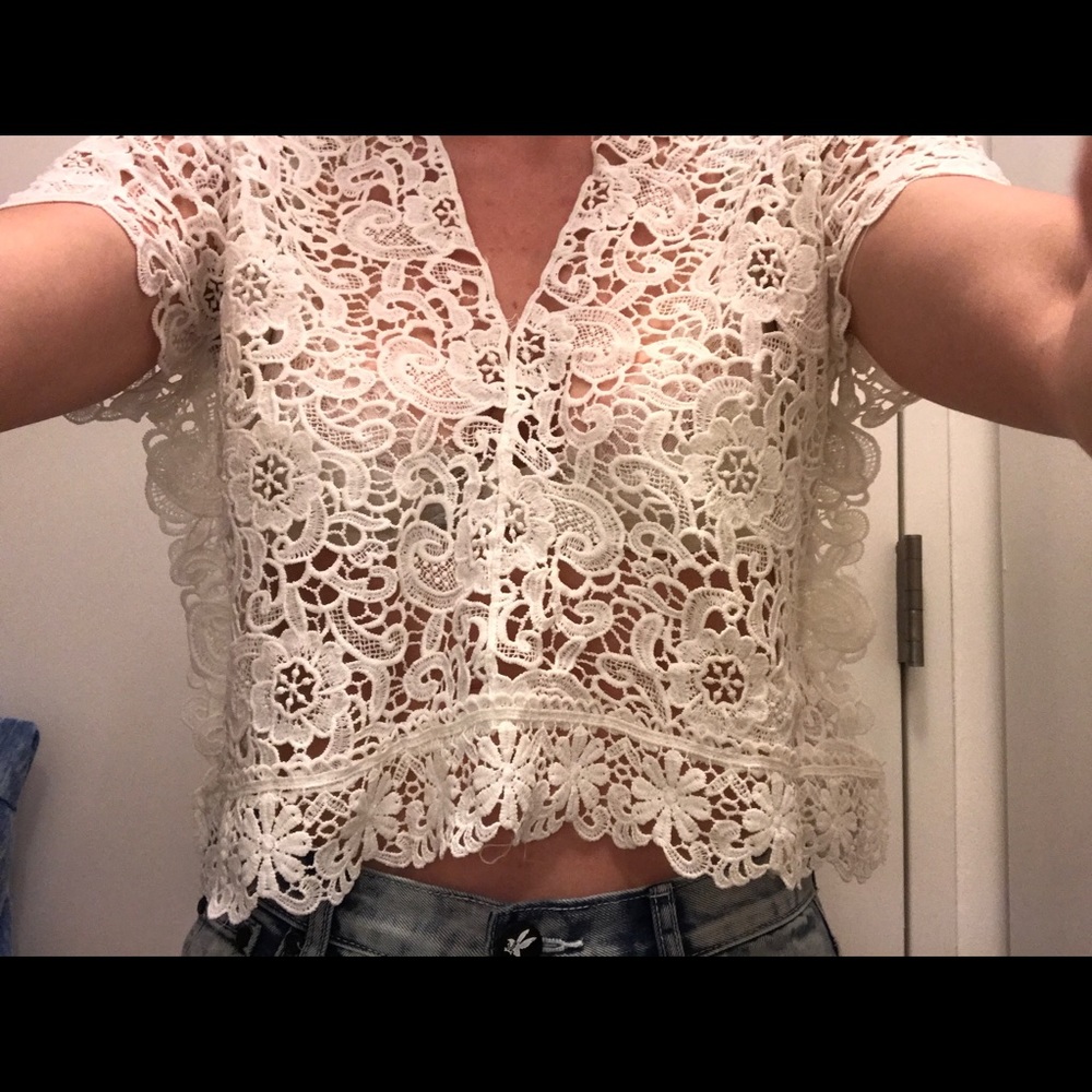 Lace top - Picture 3 of 4