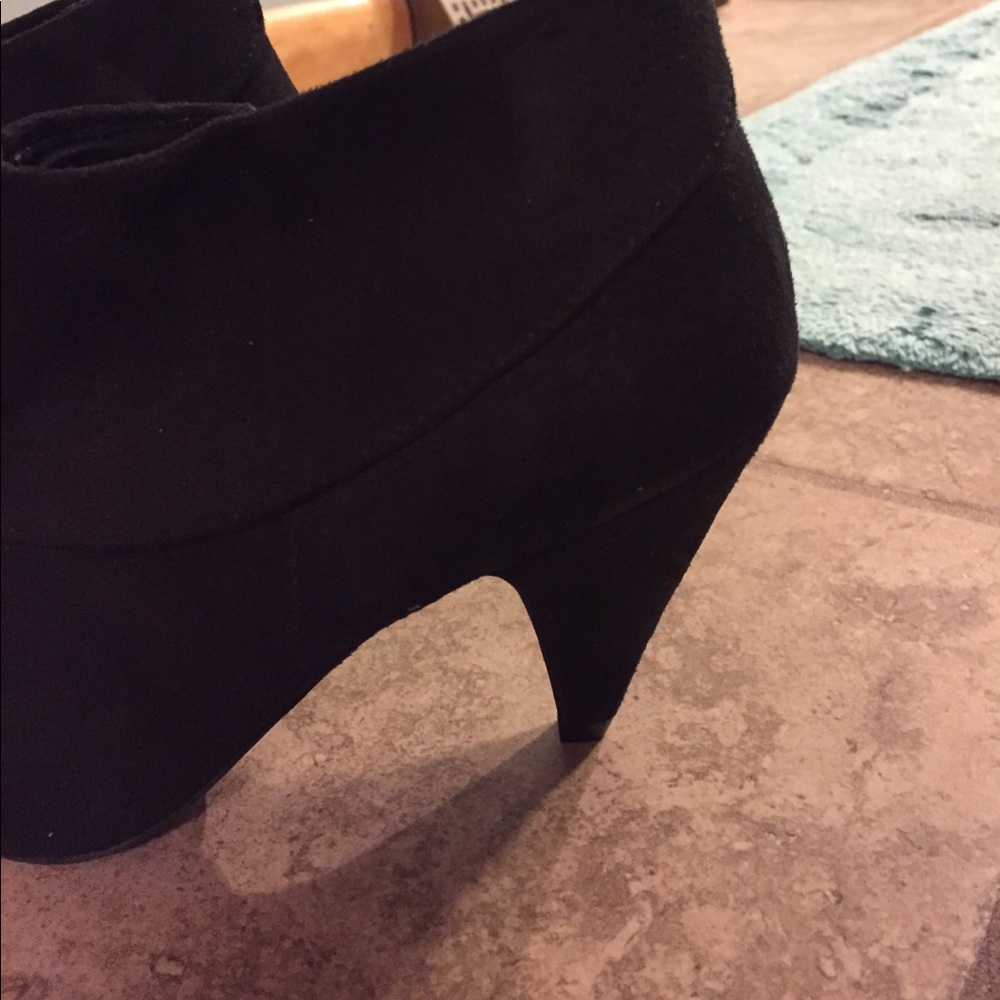 Booties - Picture 3 of 4