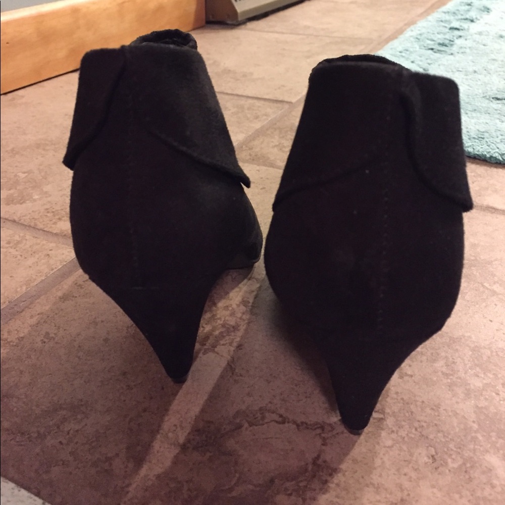 Booties - Picture 4 of 4