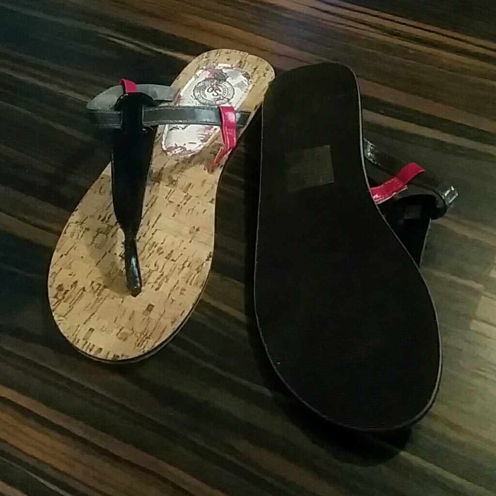 Sandals - Picture 2 of 3