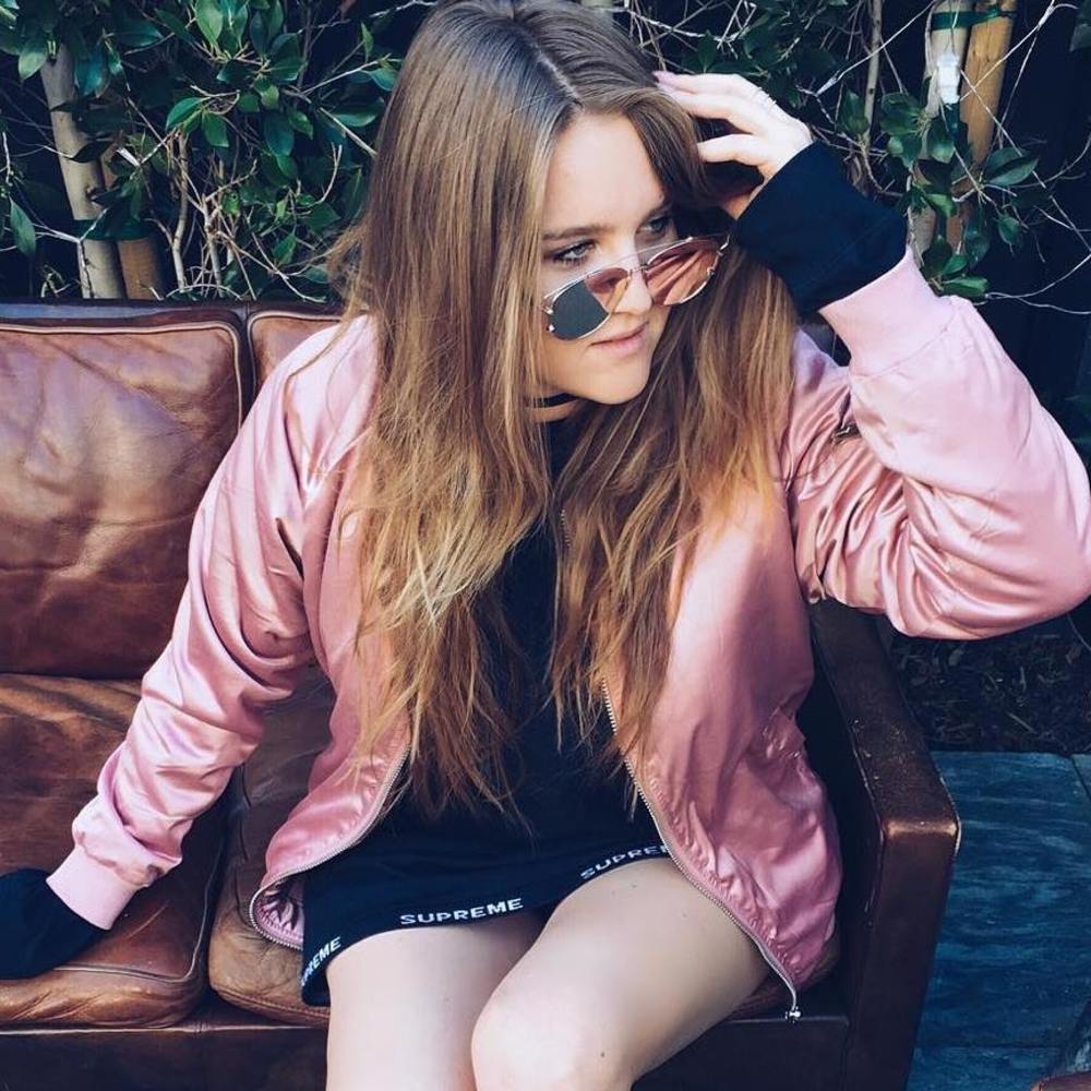 Meet your Posher, Samantha