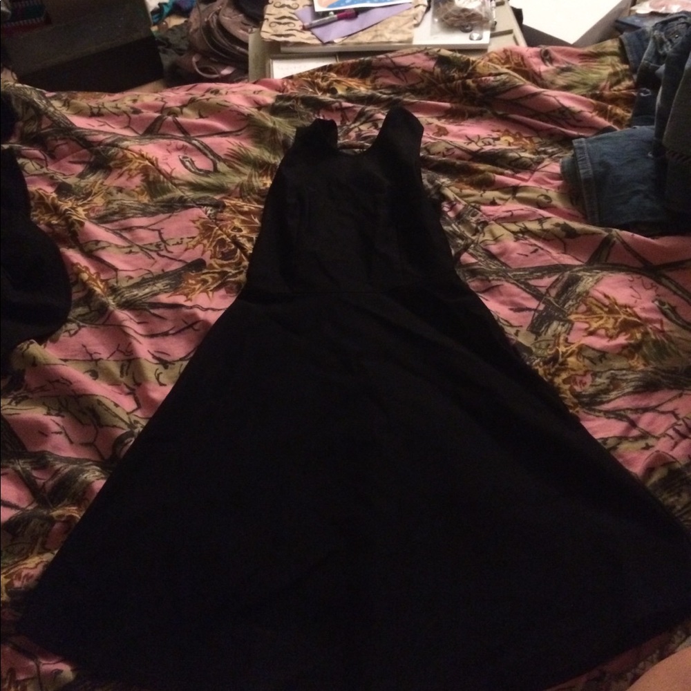 Black backless dress