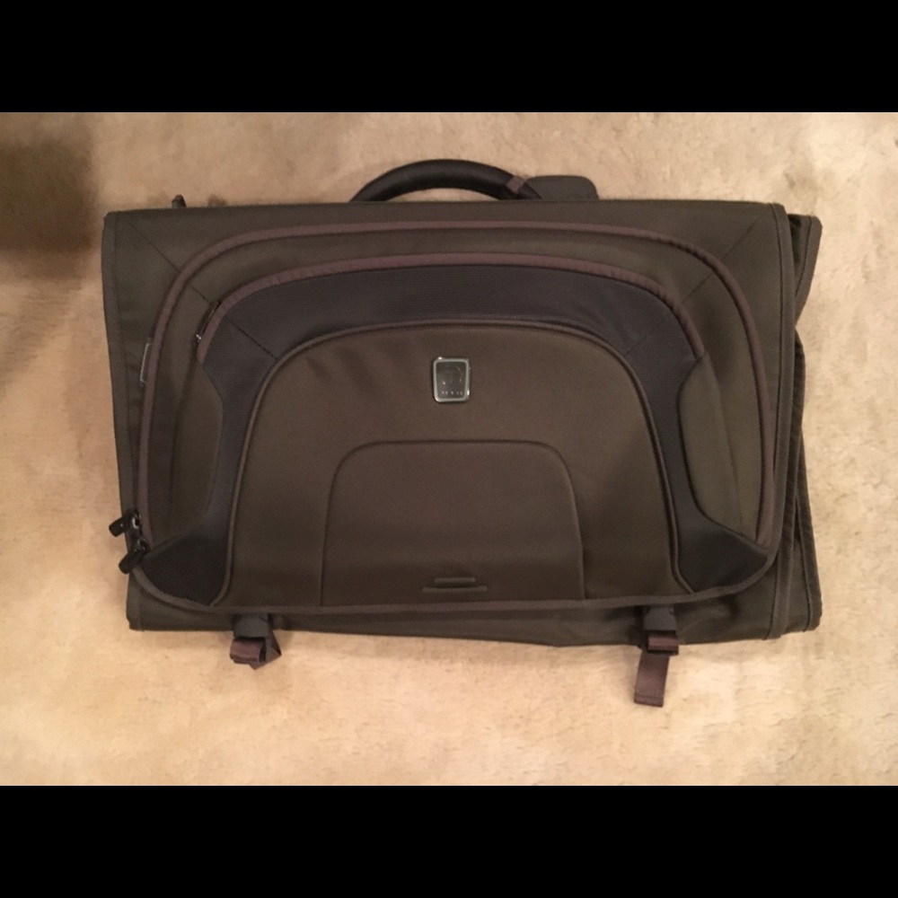 T tech by TUMI garment bag for travel