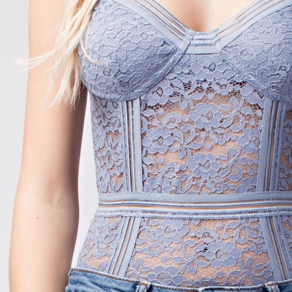 LAST 2 Floral Lace Bodysuit - Picture 6 of 6