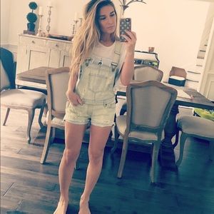 Kittenish Shortalls size small!