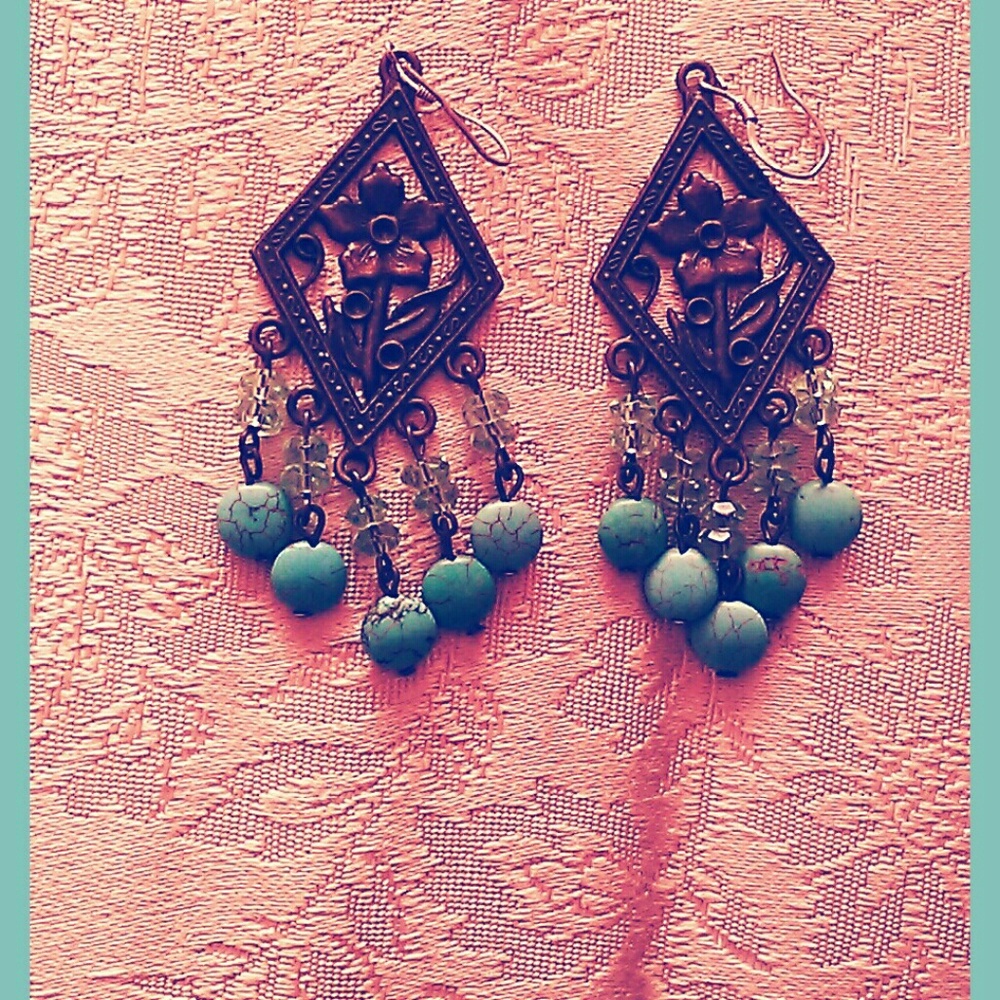 🚫 Given as free gift 🚫 Vintage Style Earrings 🚫 - Picture 2 of 3