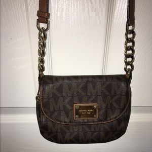 🎀 Micheal Kors Bedford Flap Cross-body purse