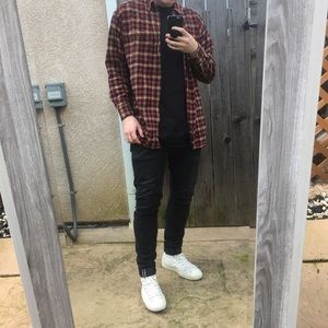 Comfy small plaid button up 🍅