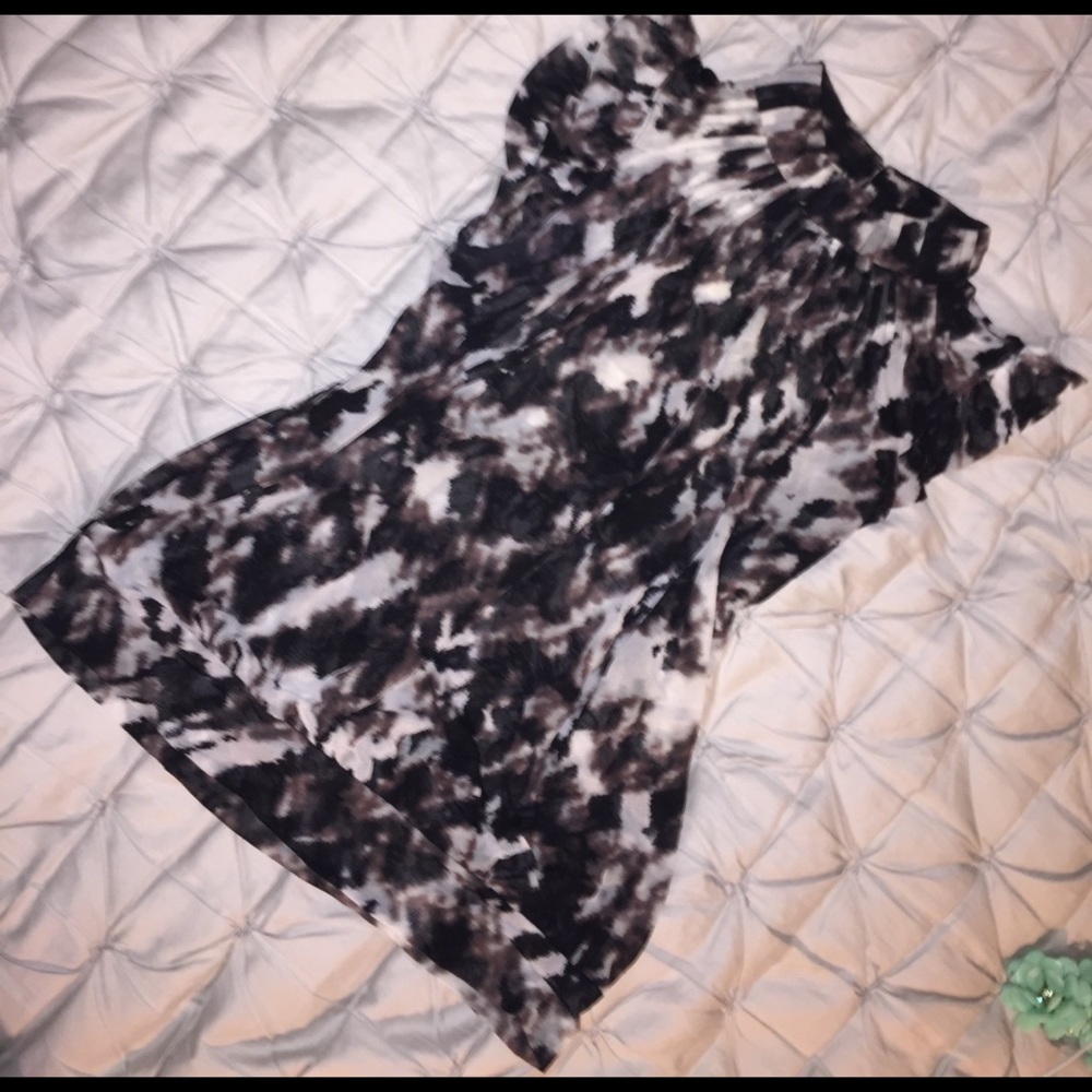 The limited girly top