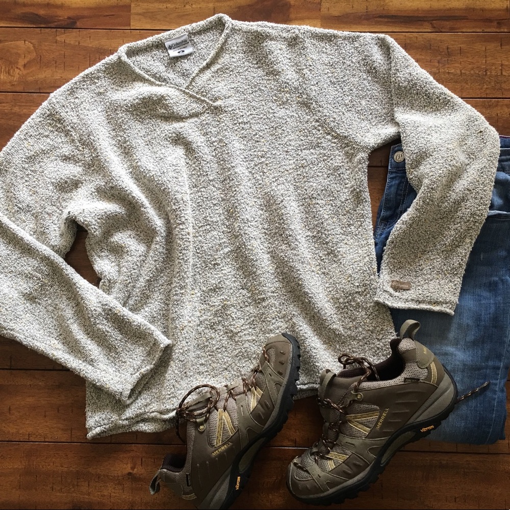 Columbia  sweatshirt