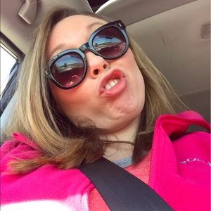 Meet your Posher, Lindsey