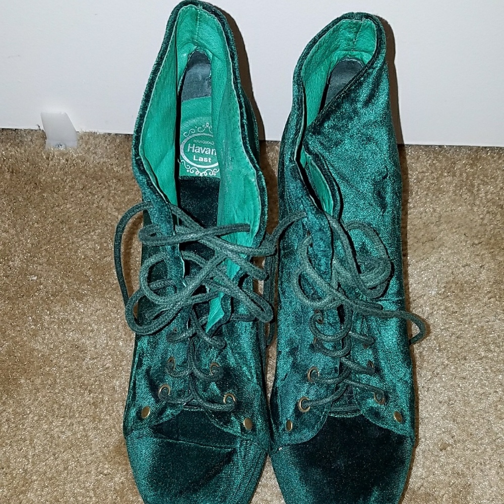 crushed green velvet JC Litas