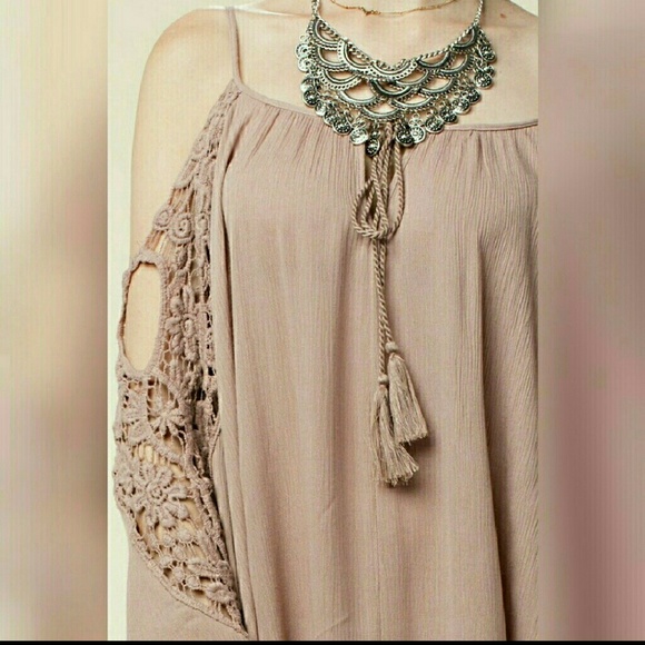 💋Mauve Crocheted Cold-shoulder dress - Picture 4 of 5