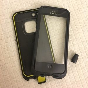 iPhone 5S Lifeproof Case