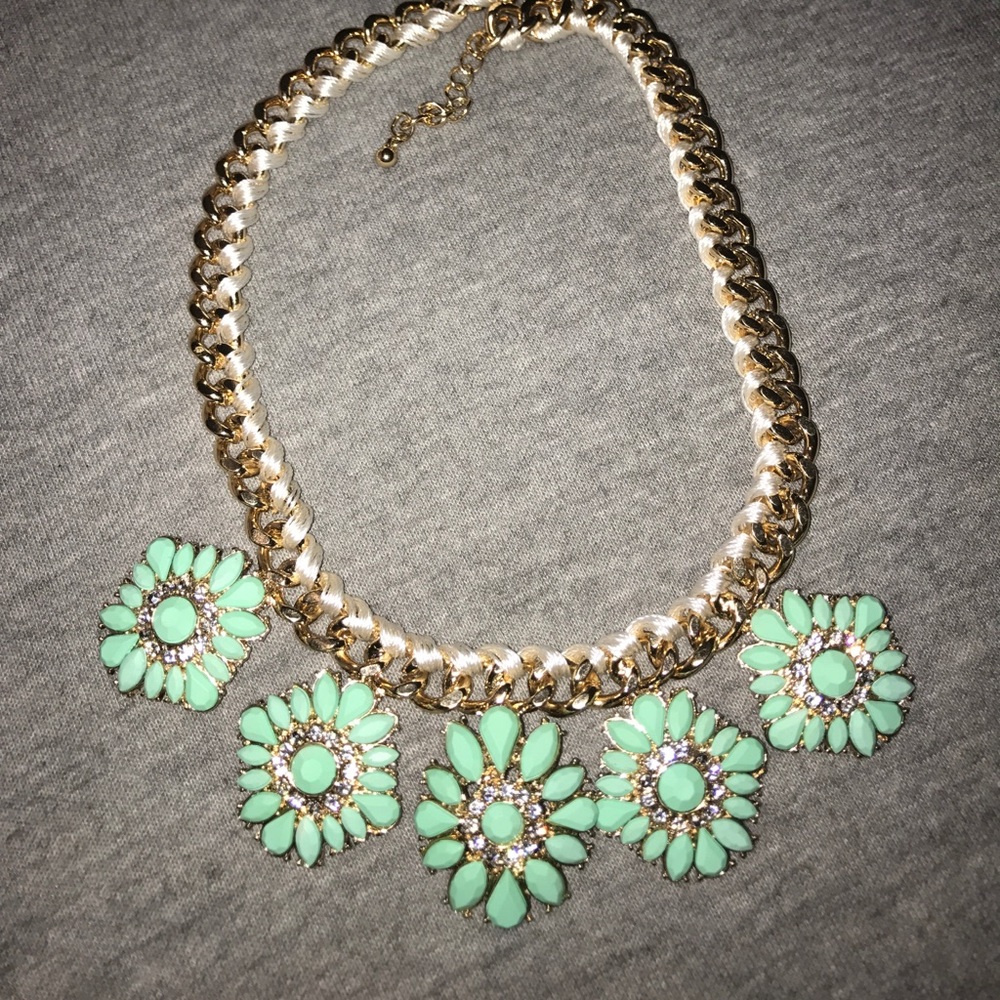 Mint statement necklace!