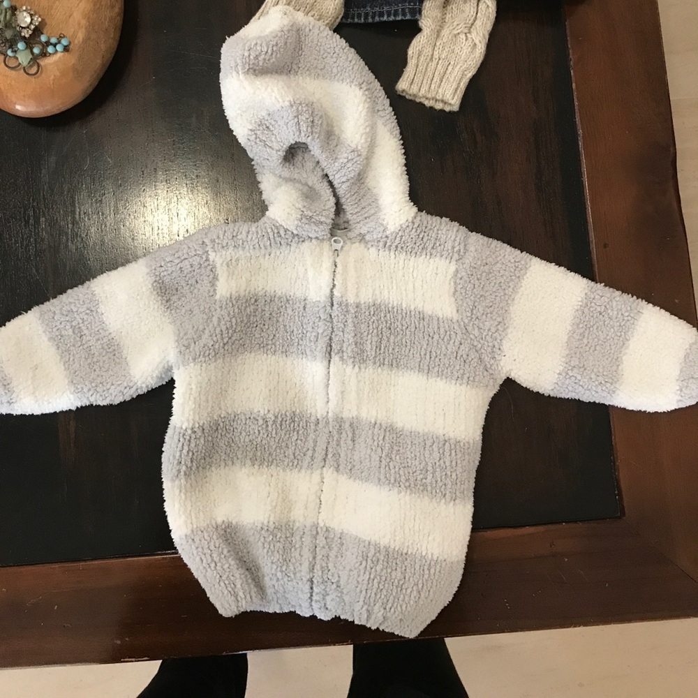 Baby puffy zip up never warm never washed