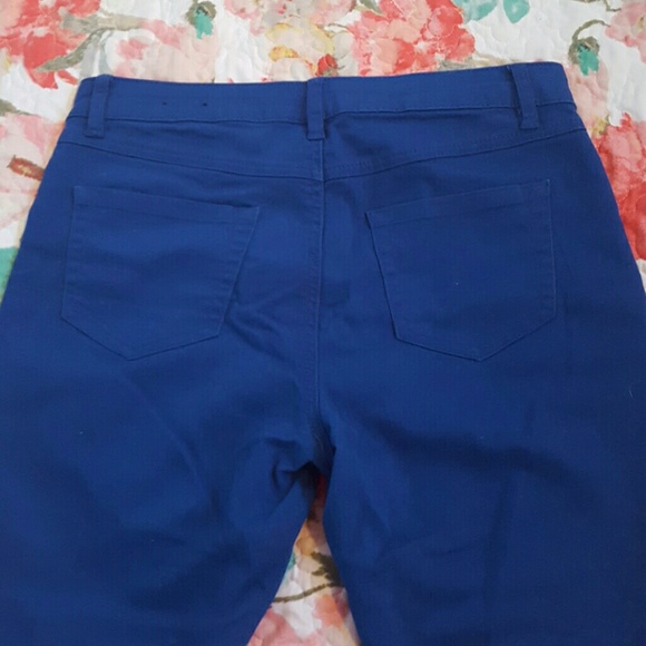 SOLD Blue Colored Crop Jeans - Picture 4 of 4