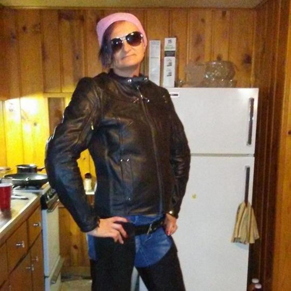 Meet your Posher, Loretta