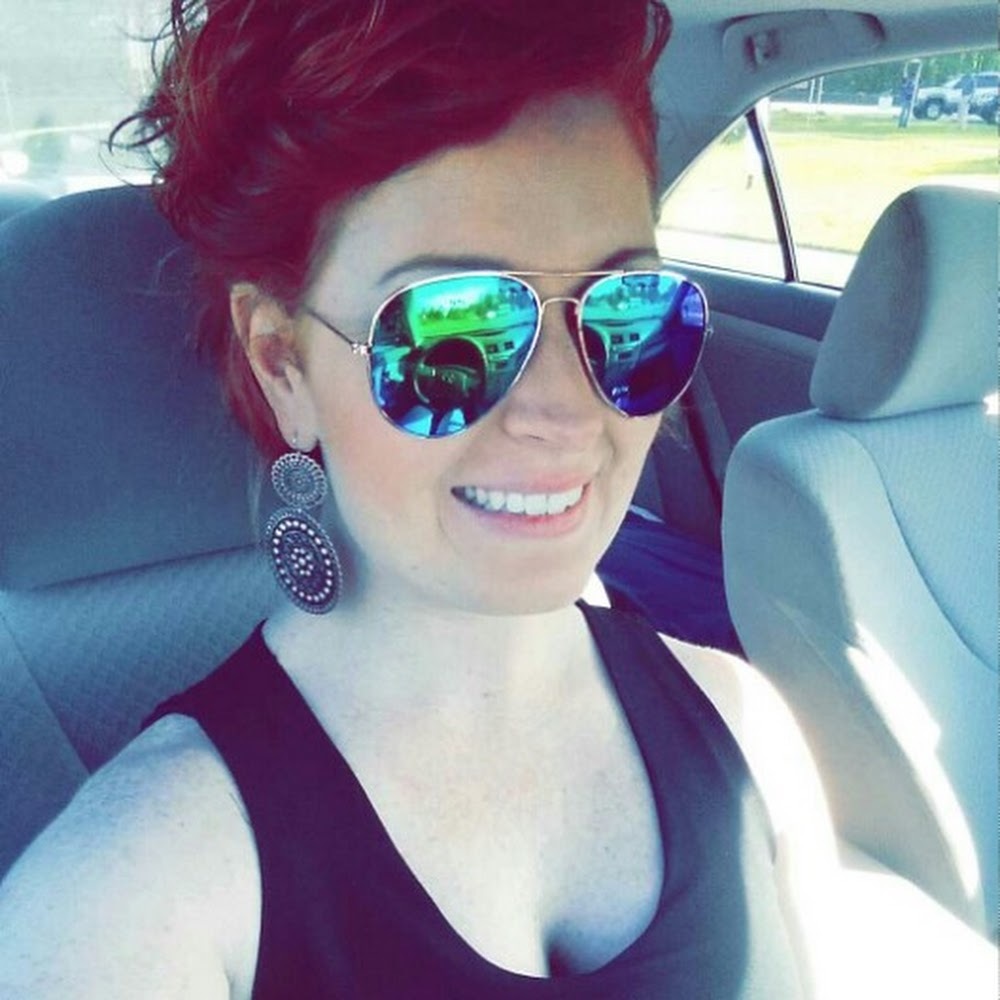 Meet your Posher, April