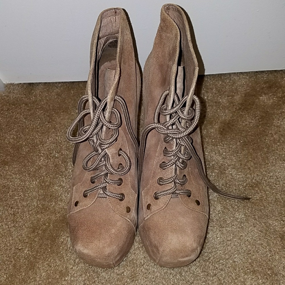 ***ON HOLD***camel colored Jeffrey Campbell Litas