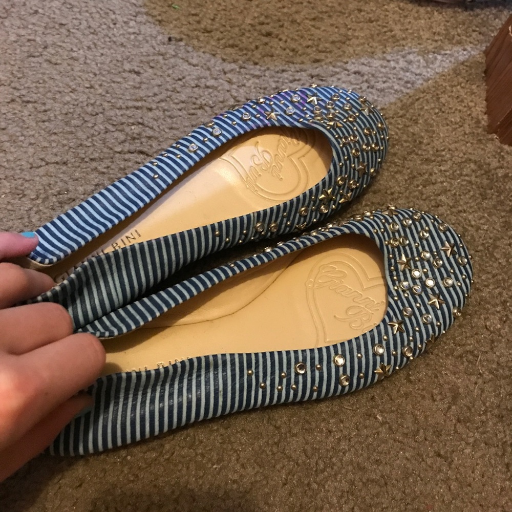 Dressy shoes