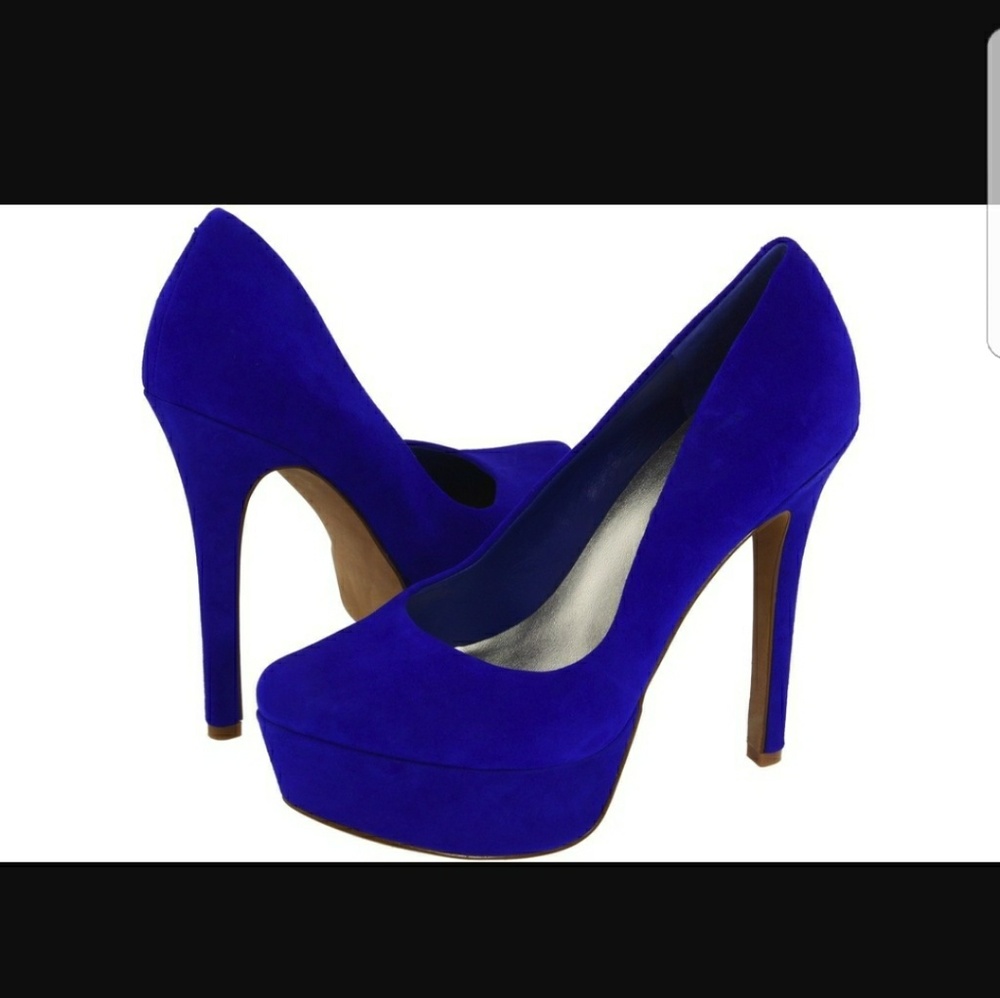 "Royalty!" Jessica Simpson Suede Pumps