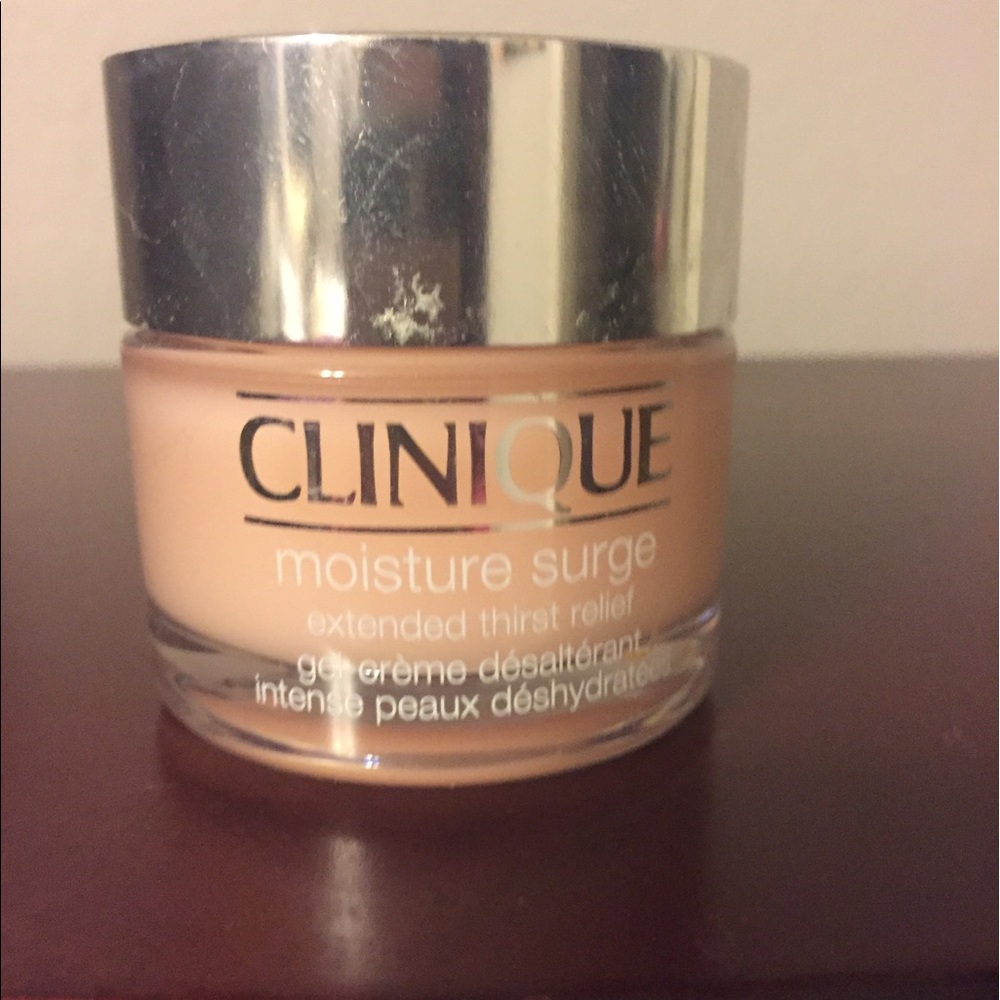 Clinique Moisture Surge