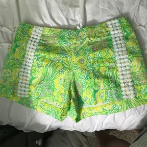Lilly Pulitzer printed shorts women's size 6